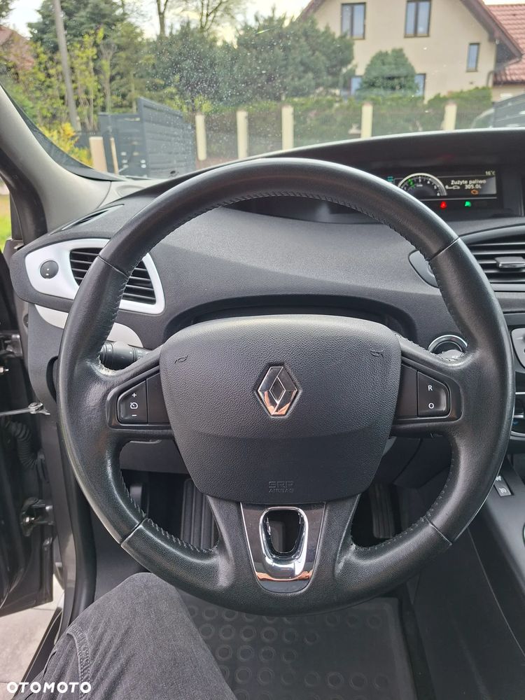 Renault Grand Scenic dCi 110 EDC Paris - 13