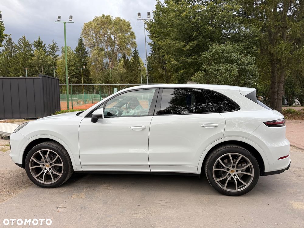 Porsche Cayenne - 2