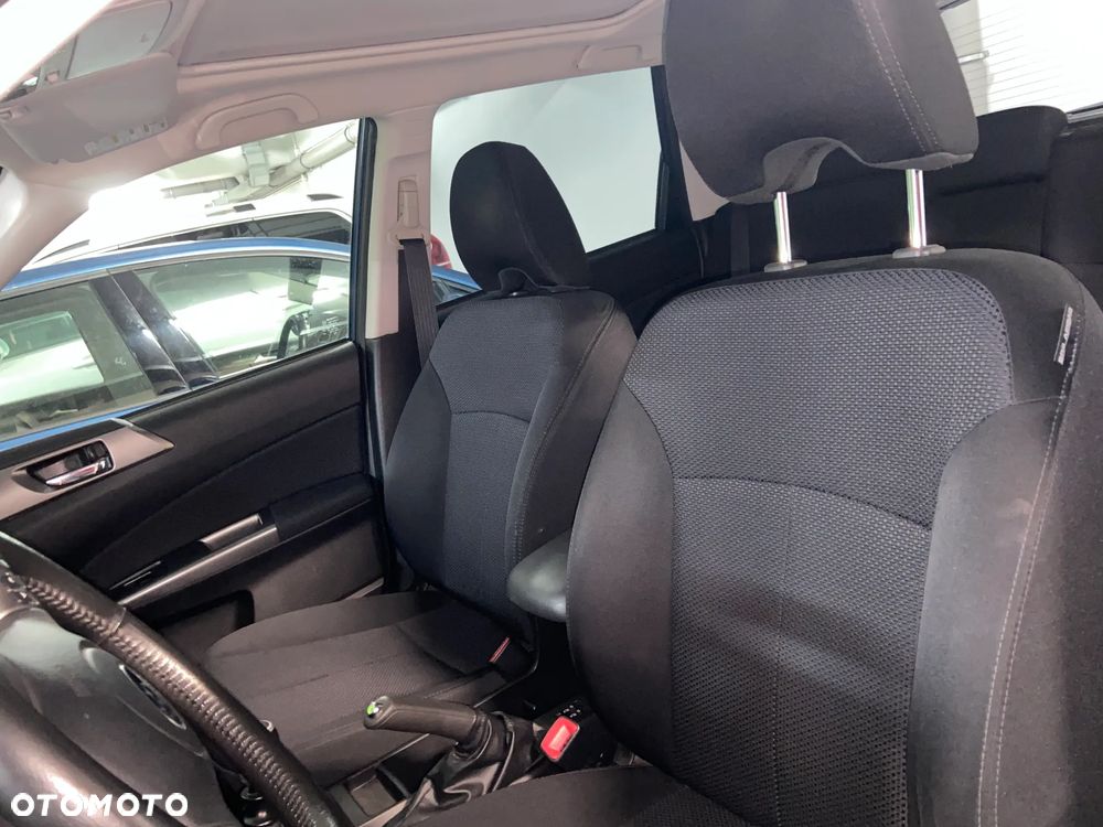 Subaru Forester 2.0D XE 000 Euro5 - 13