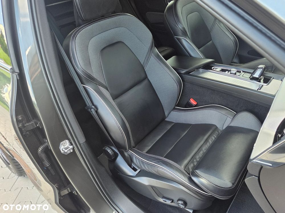 Volvo XC 60 B4 D AWD Geartronic RDesign - 34