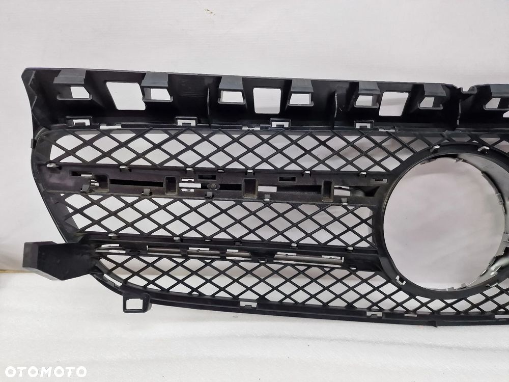 MERCEDES A-KLASSA W176 11- ATRAPA / GRILL PRZEDNI PRZÓD, NR A1768880260 , NR AUKCJI GL332 - 8