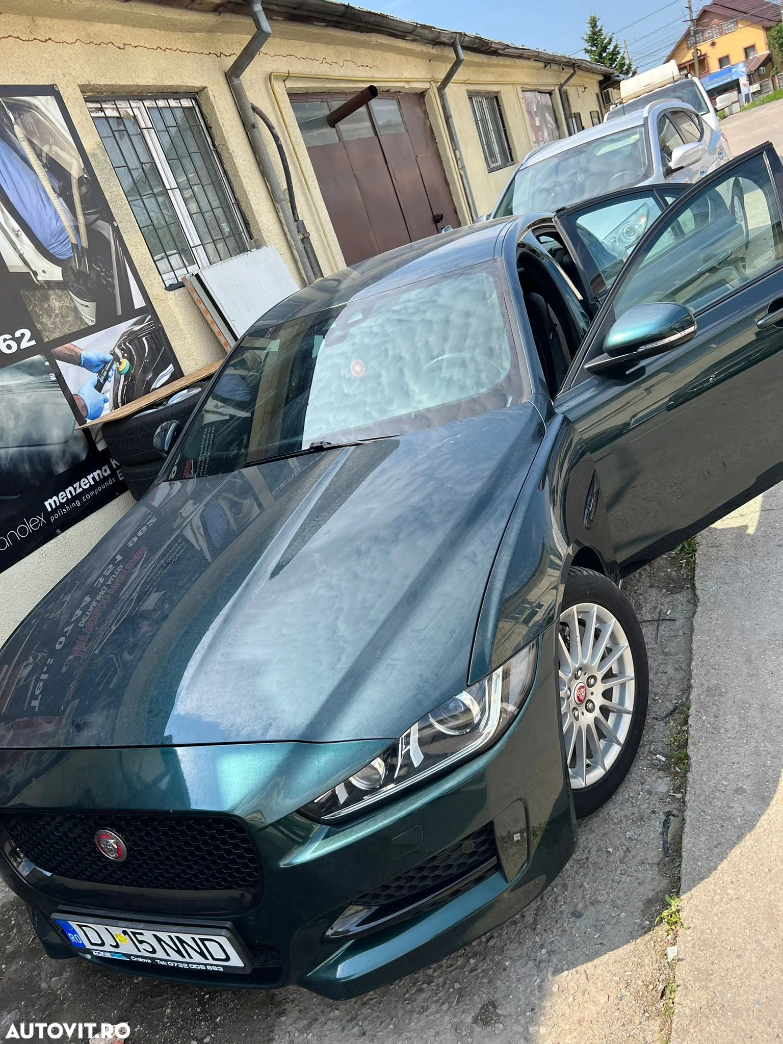 Jaguar XE 2.0 R-Sport - 5