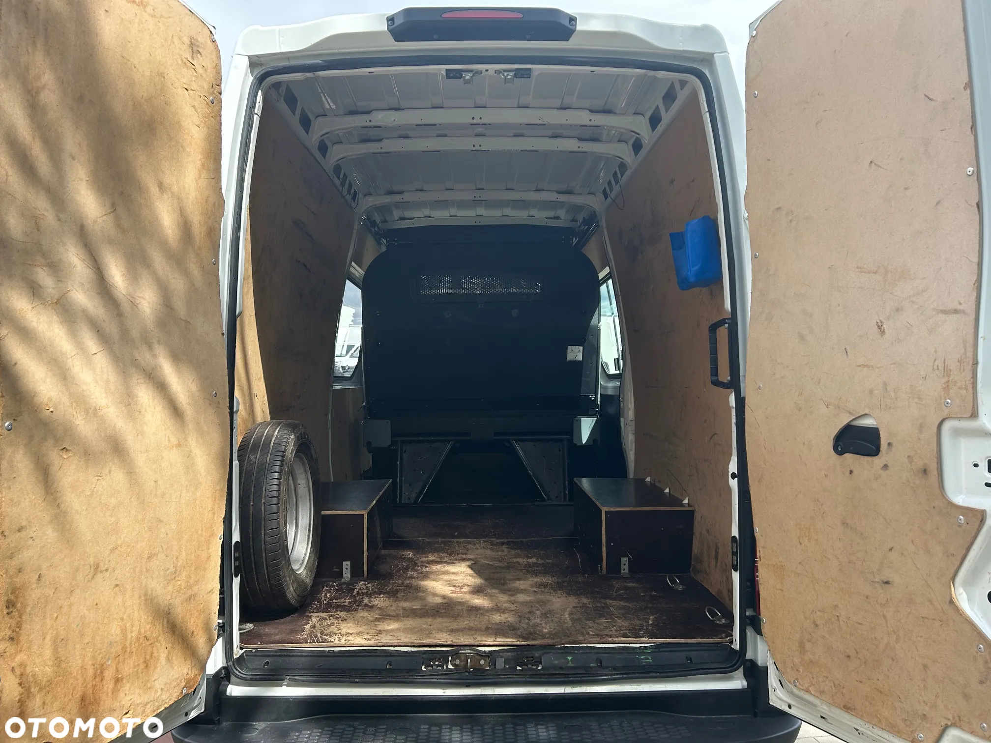 Iveco 35C14 - 11