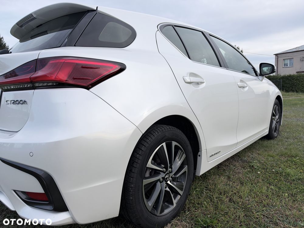 Lexus CT - 3