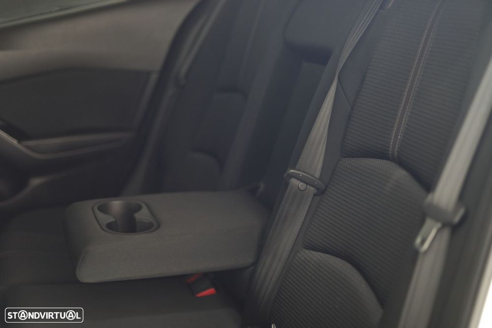 Mazda 3 1.5 Sky-D Evolve HS Navi - 24