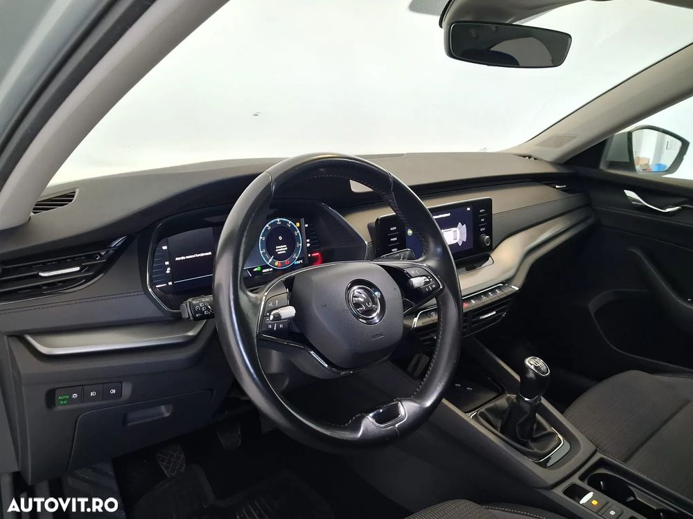 Skoda Octavia 2.0 TDI Ambition - 32