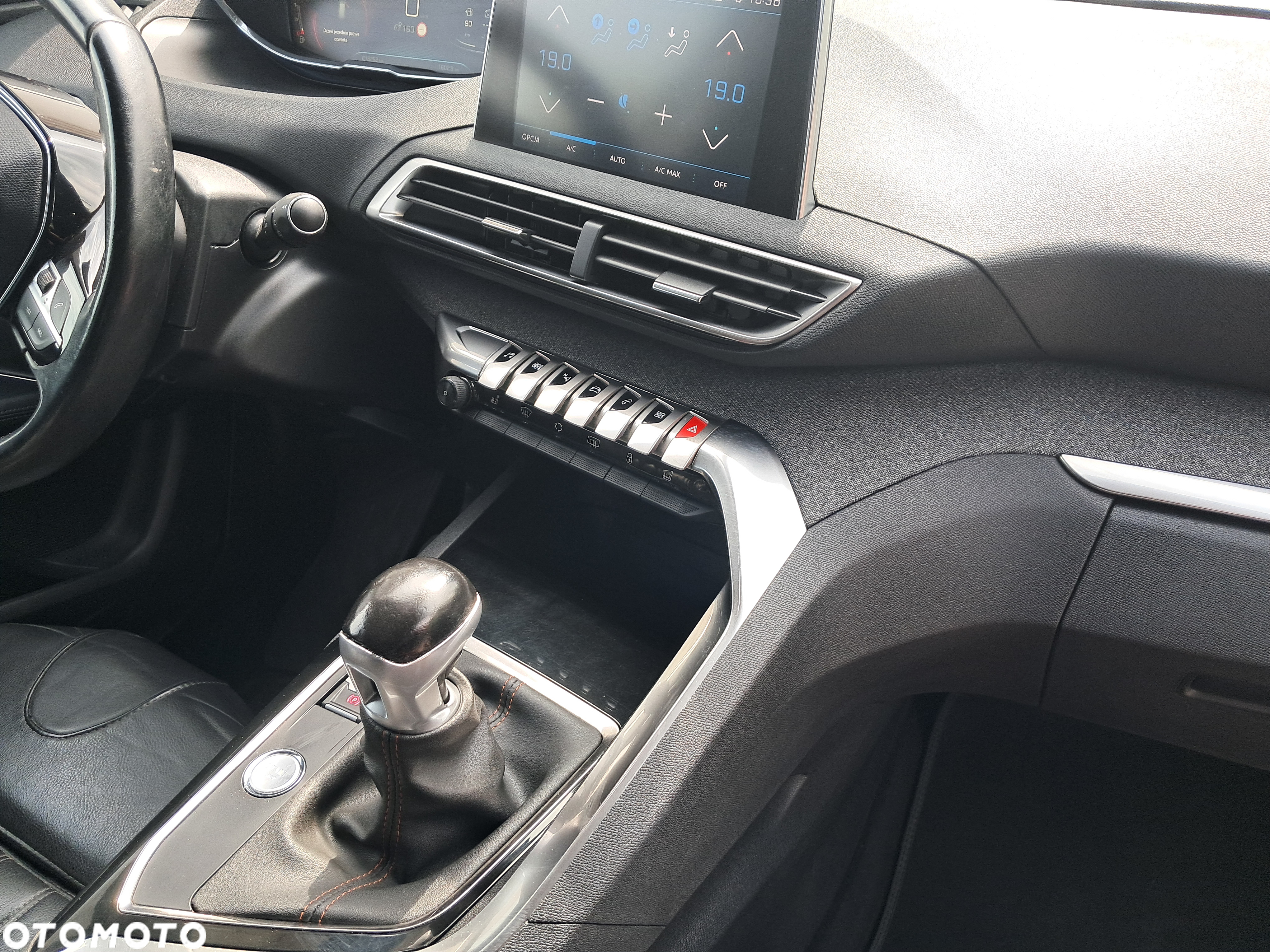 Peugeot 3008 HDi FAP 150 Platinum - 32