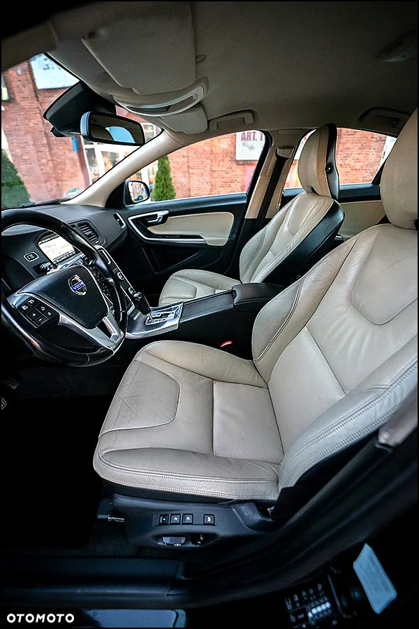 Volvo S60 - 27