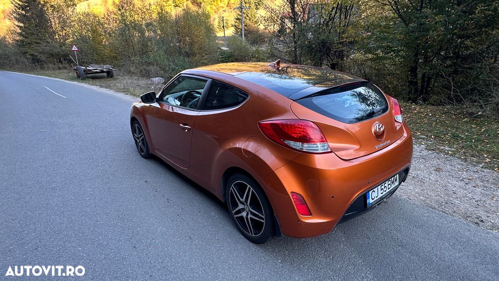Hyundai Veloster - 9