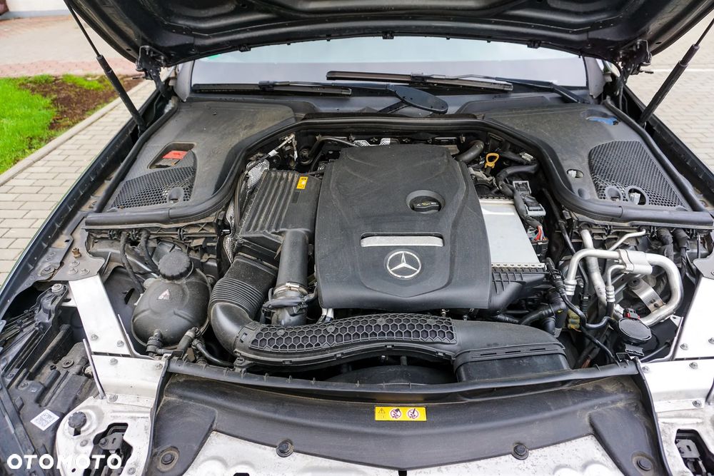 Mercedes-Benz Klasa E 200 CGI BlueEFFICIENCY Automatik Avantgarde - 9
