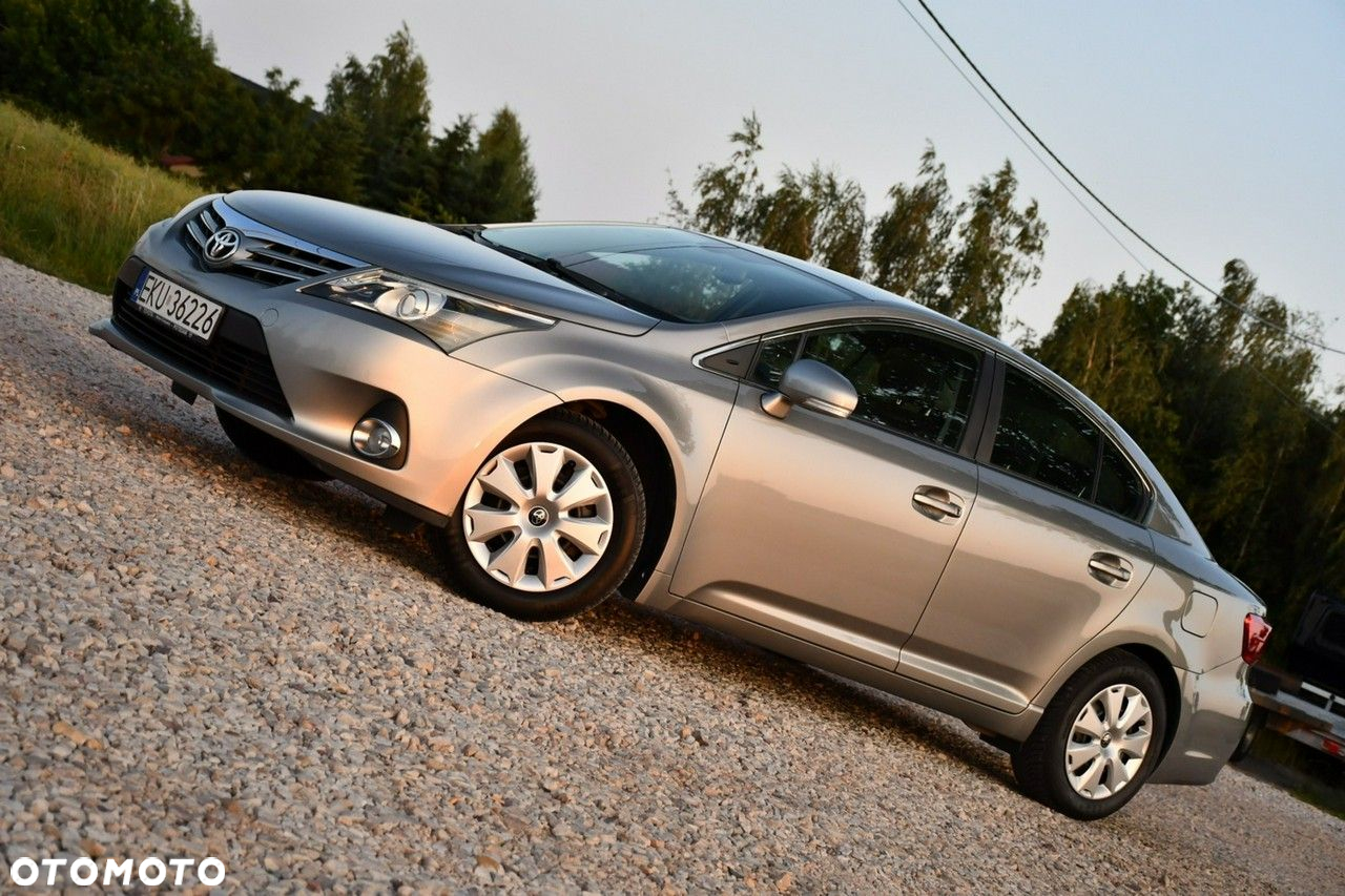 Toyota Avensis - 14