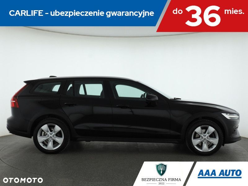Volvo V60 Cross Country - 8