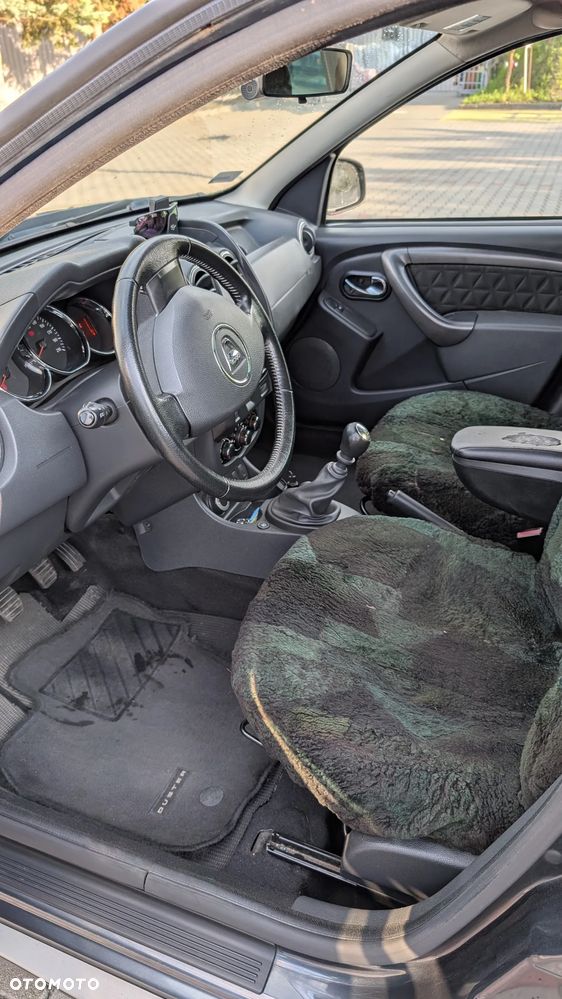 Dacia Duster 1.6 Laureate 4x4 - 9