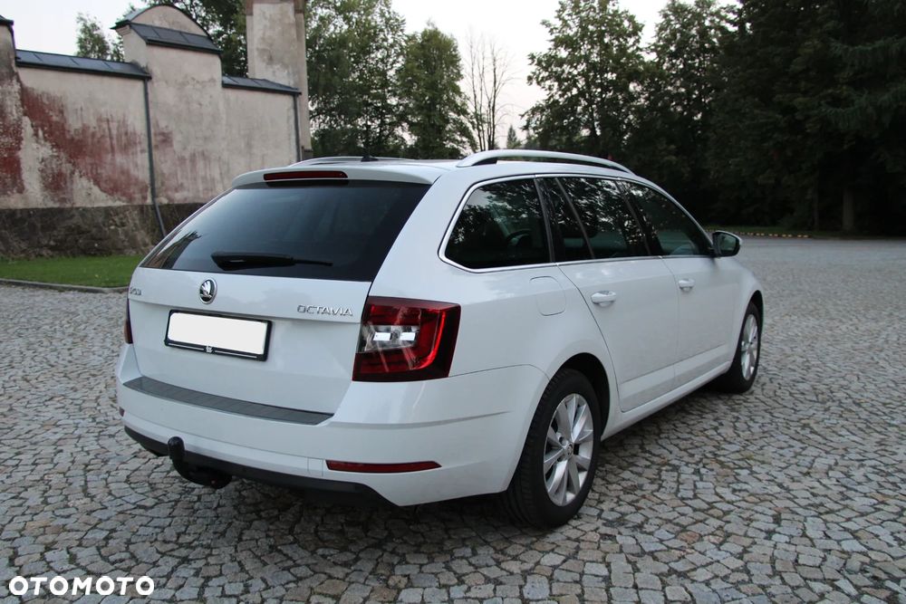 Skoda Octavia Combi 1.6 TDI DSG Ambition - 5