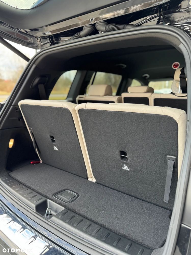 Mercedes-Benz GLB - 28