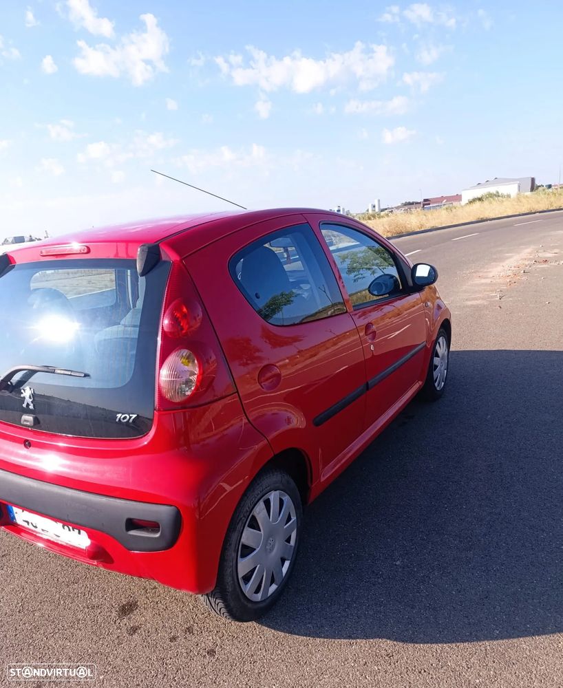 Peugeot 107 1.0 Trendy 2 Tronic - 4