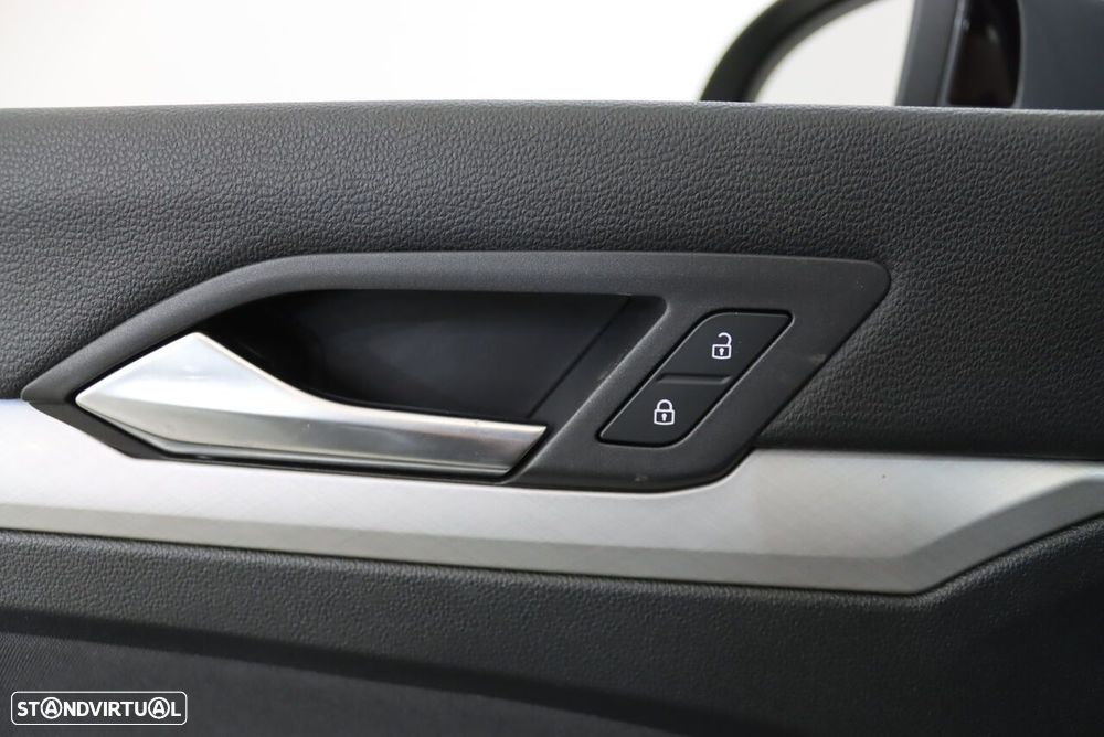 VW Golf 2.0 TDI Life - 16