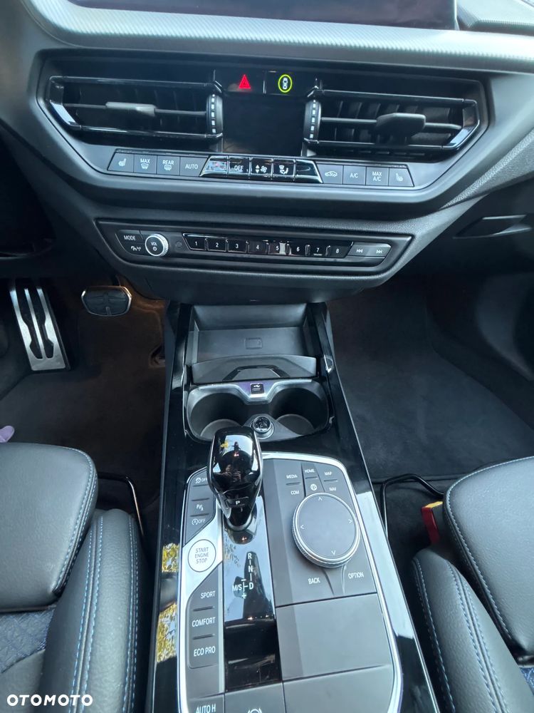 BMW Seria 1 118i Sport Line - 32