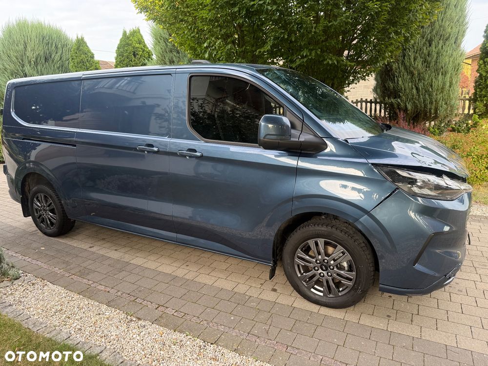 Ford Transit Custom 320 L2H1 Limited 2.0 150KM - 10