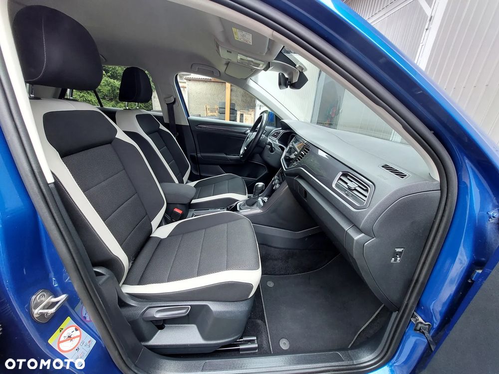 Volkswagen T-Roc - 12