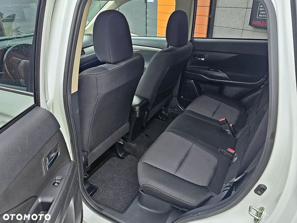 Mitsubishi Outlander 2.0 2WD Invite - 14