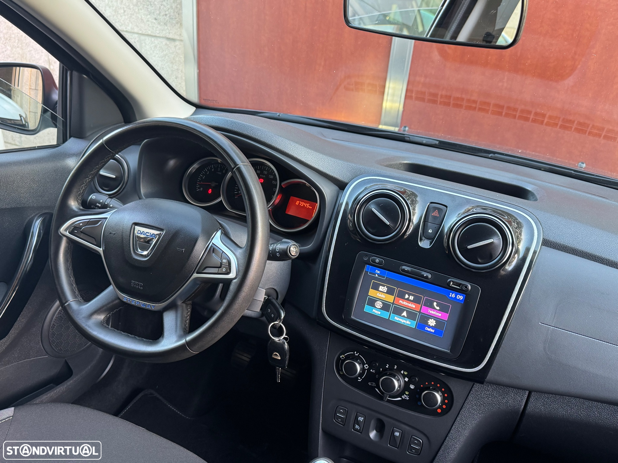 Dacia Logan MCV 0.9 TCe Stepway - 13