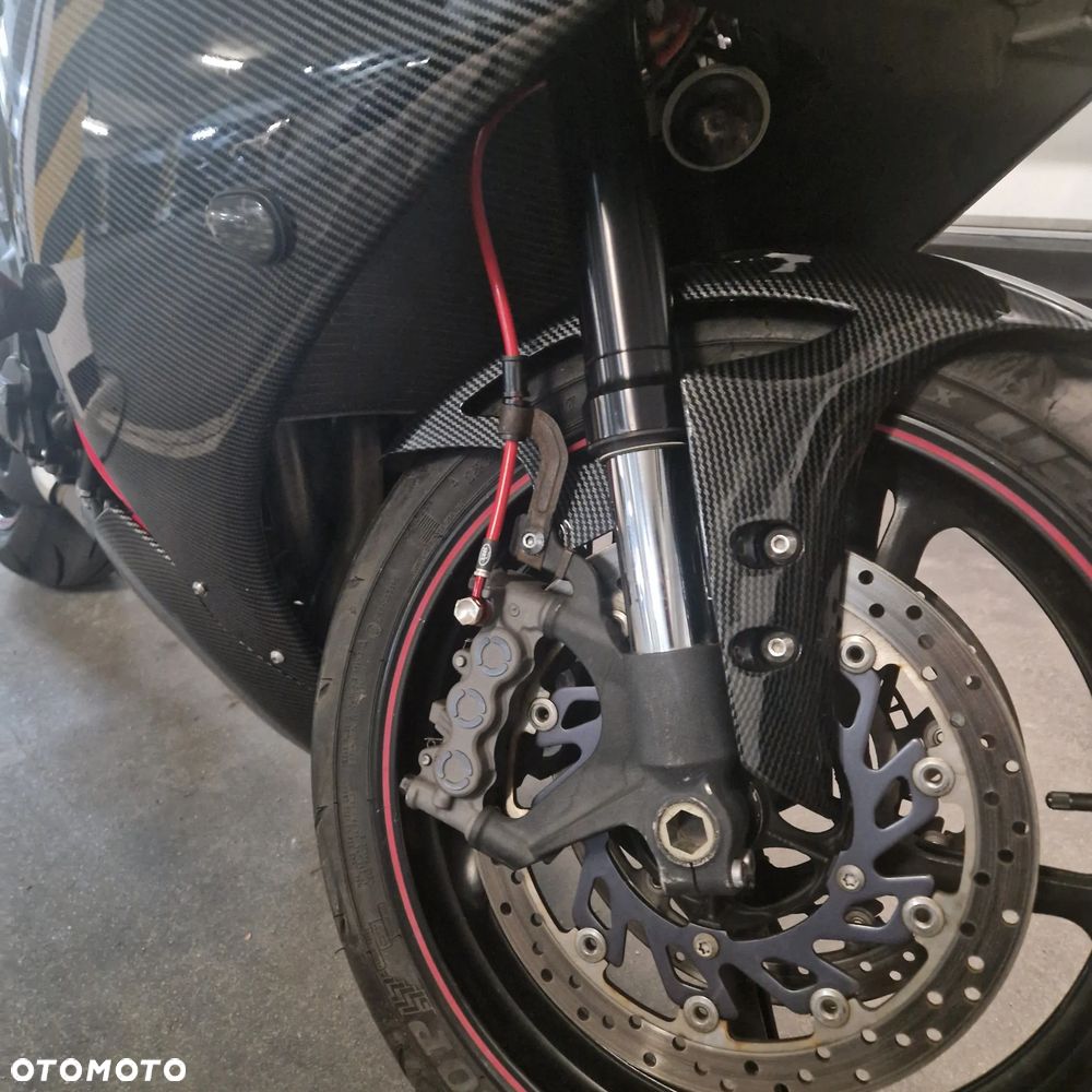 Yamaha YZF - 4