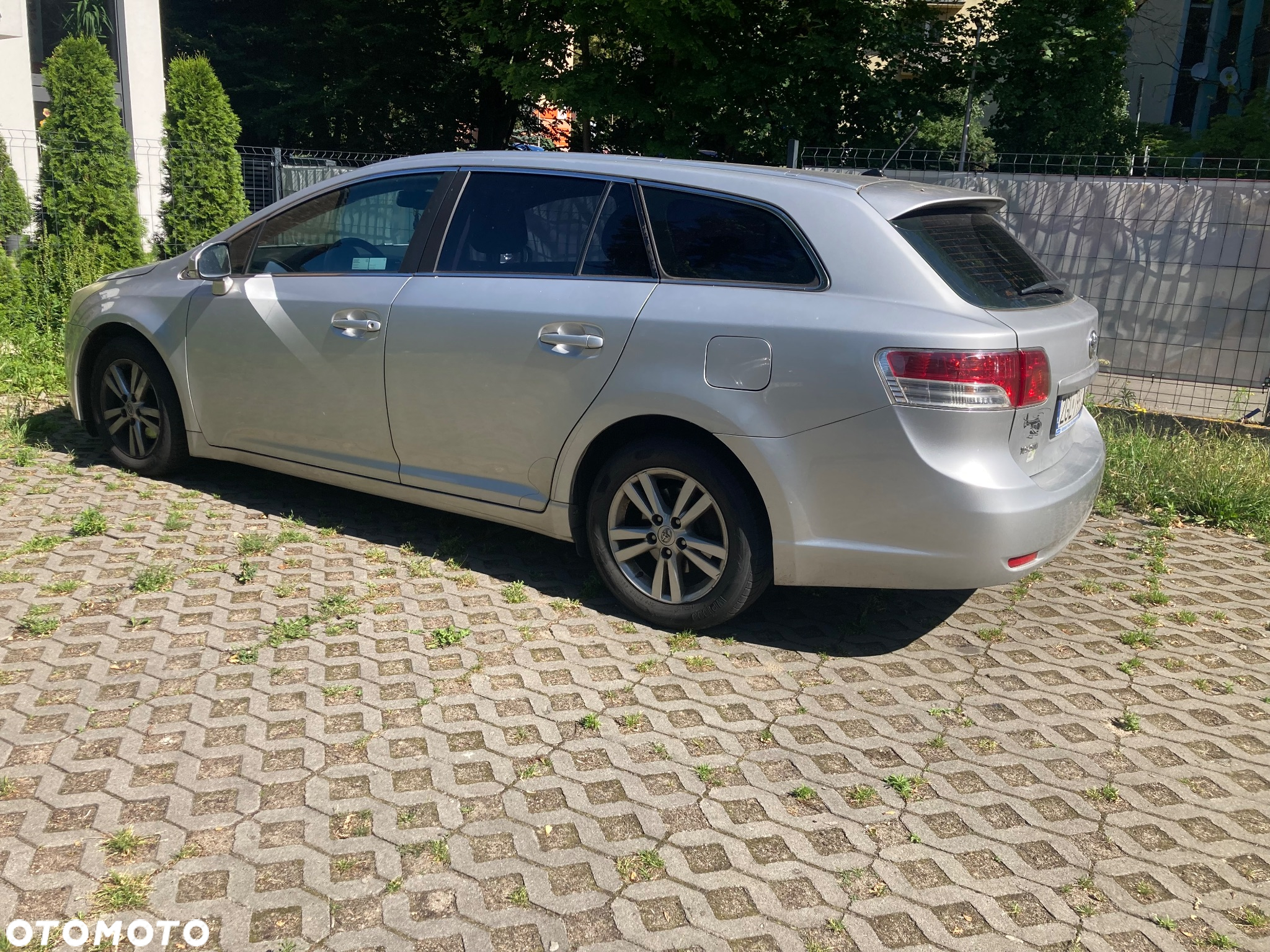 Toyota Avensis - 11