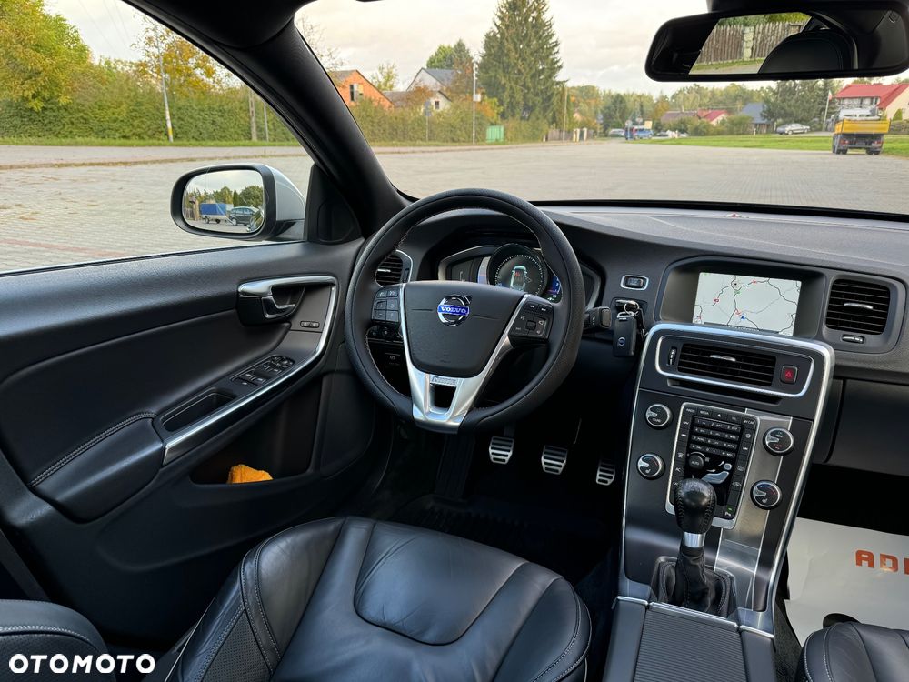 Volvo S60 D3 Summum - 25