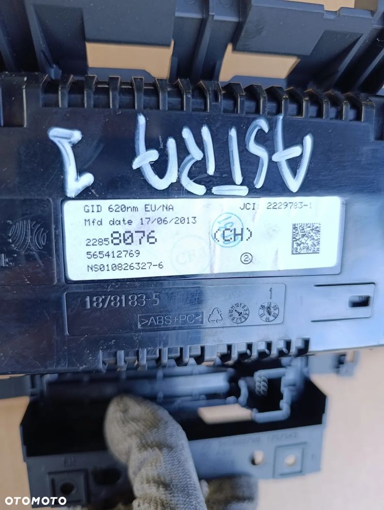 OPEL ASTRA J IV 4 RADIO WYŚWIETLACZ EKRAN PANEL 22924493 22858076 13360091 - 9