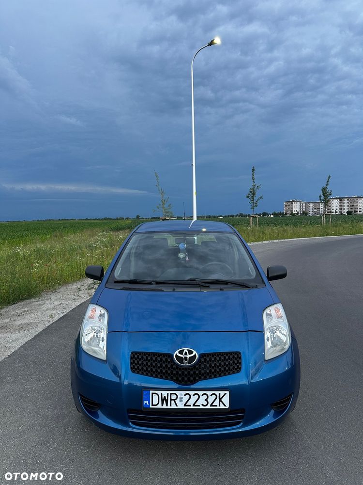 Toyota Yaris 1.0 Luna - 2