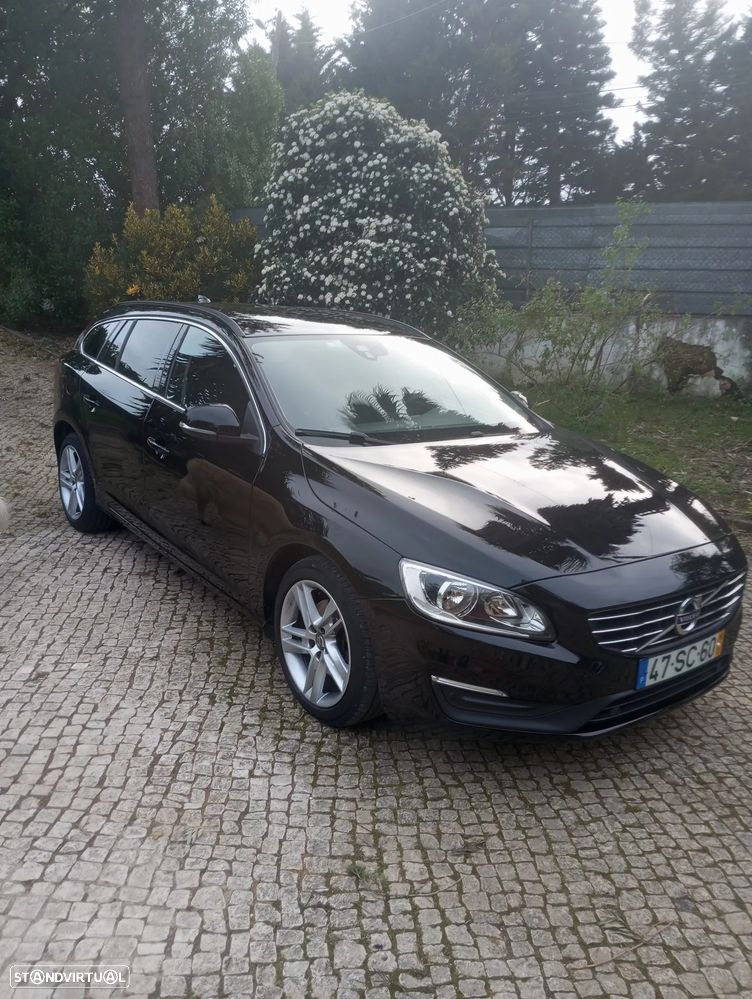 Volvo V60 2.0 D3 Kinetic - 2
