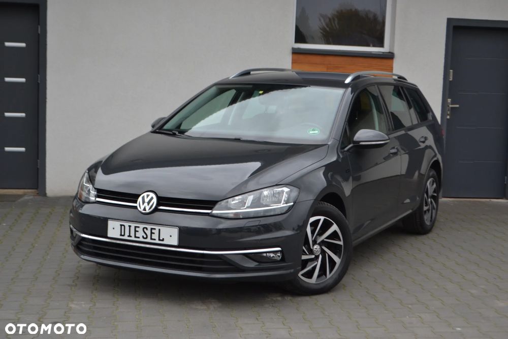 Volkswagen Golf - 6