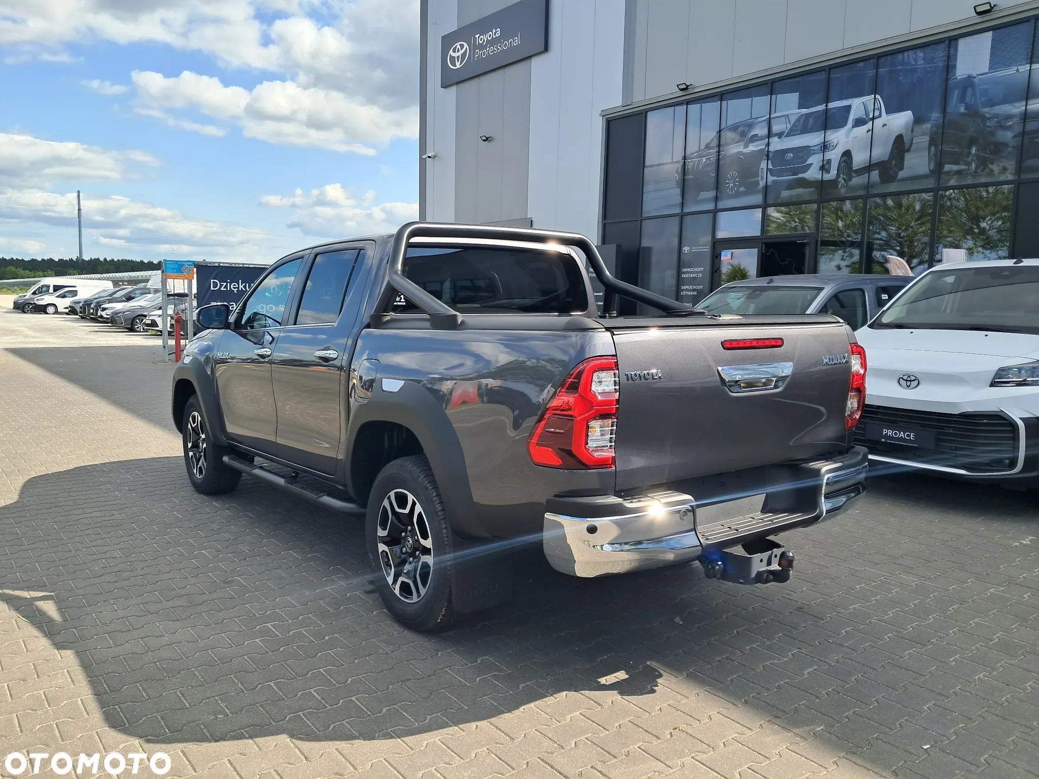Toyota Hilux - 3