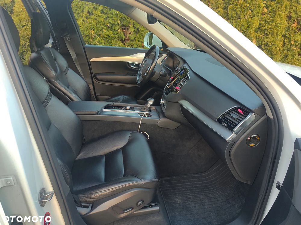 Volvo XC 90 B5 D AWD Geartronic Momentum - 13