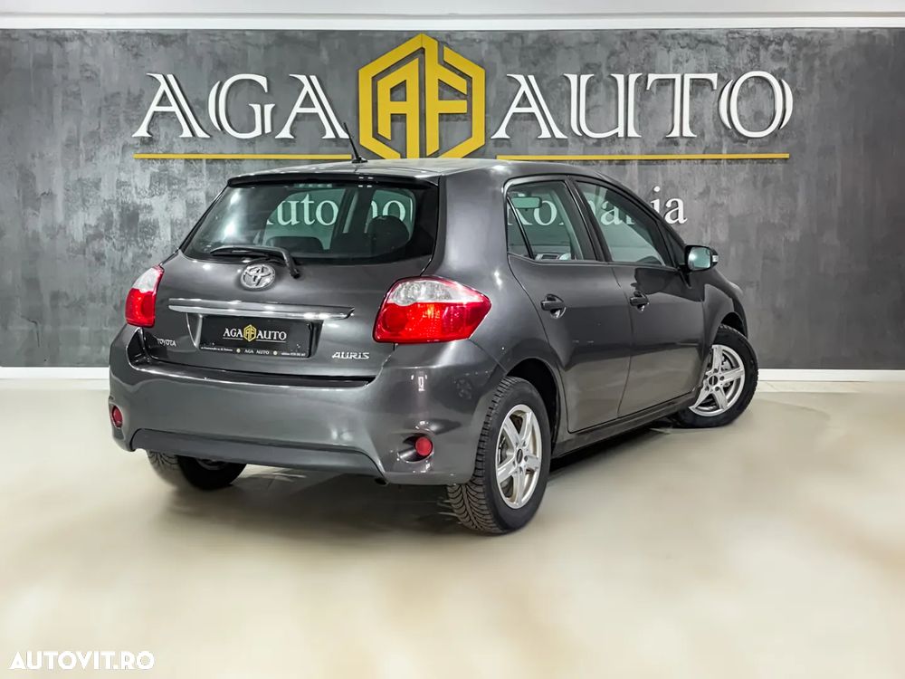 Toyota Auris - 4