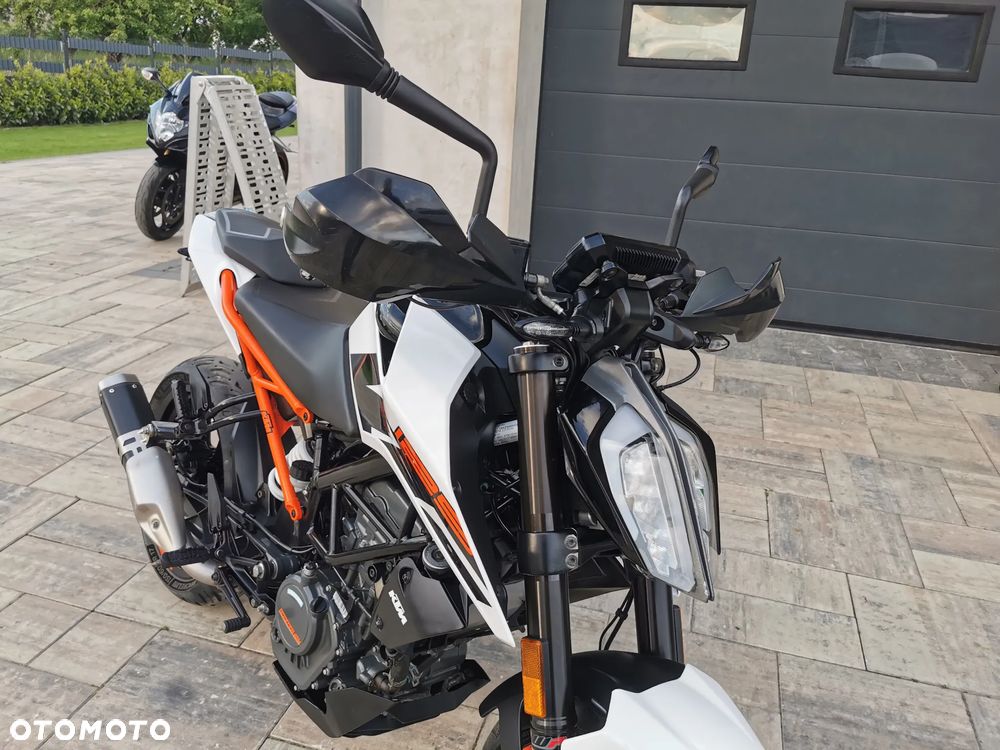 KTM Duke - 11