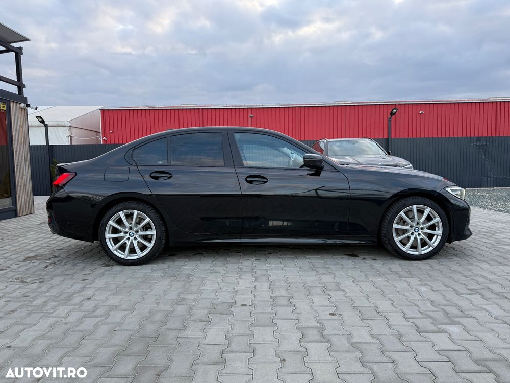 BMW Seria 3 330d Aut. Sport Line - 8