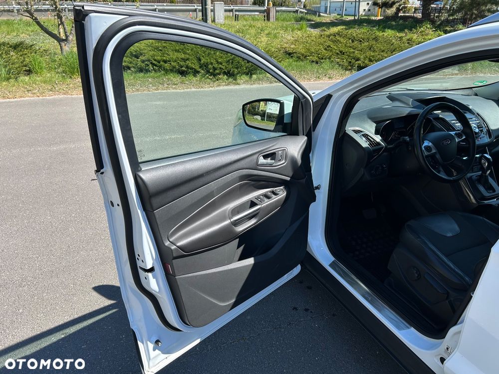Ford Kuga - 13