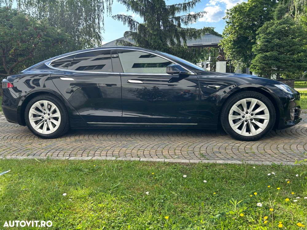 Tesla Model S - 15