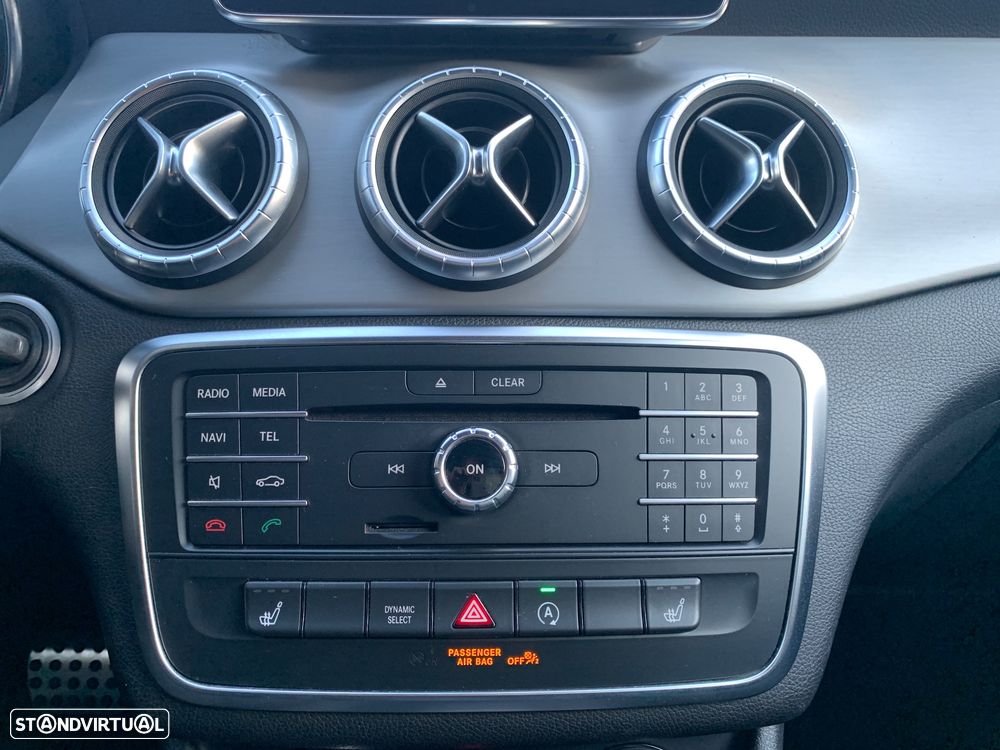 Mercedes-Benz CLA 220 d Shooting Brake AMG Line Aut. - 17