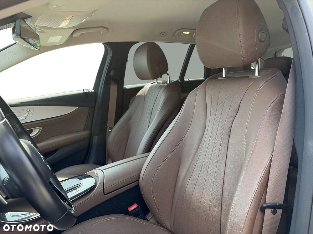 Mercedes-Benz Klasa E 220 d 4-Matic Exclusive - 10
