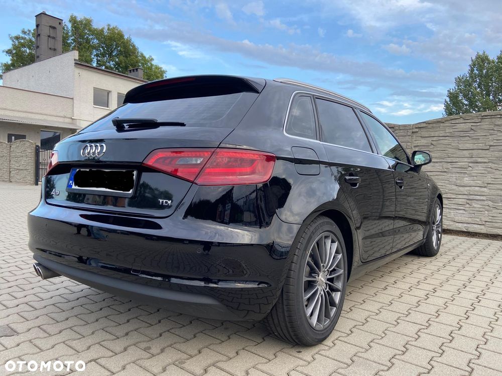 Audi A3 Sportback 2.0 TDI S tronic S line Sportpaket - 7