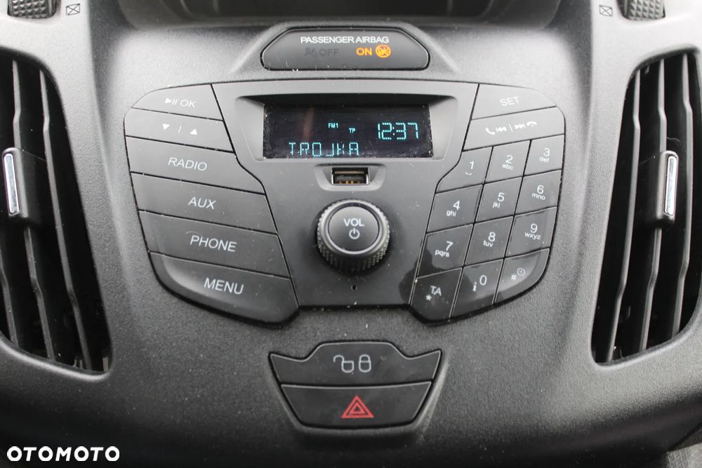 Ford Tourneo Connect 1.6 TDCi Titanium - 18