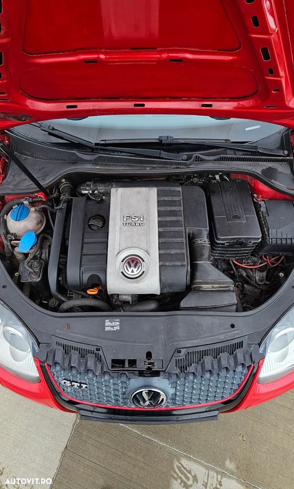 Volkswagen Golf 2.0 FSI GTI - 11