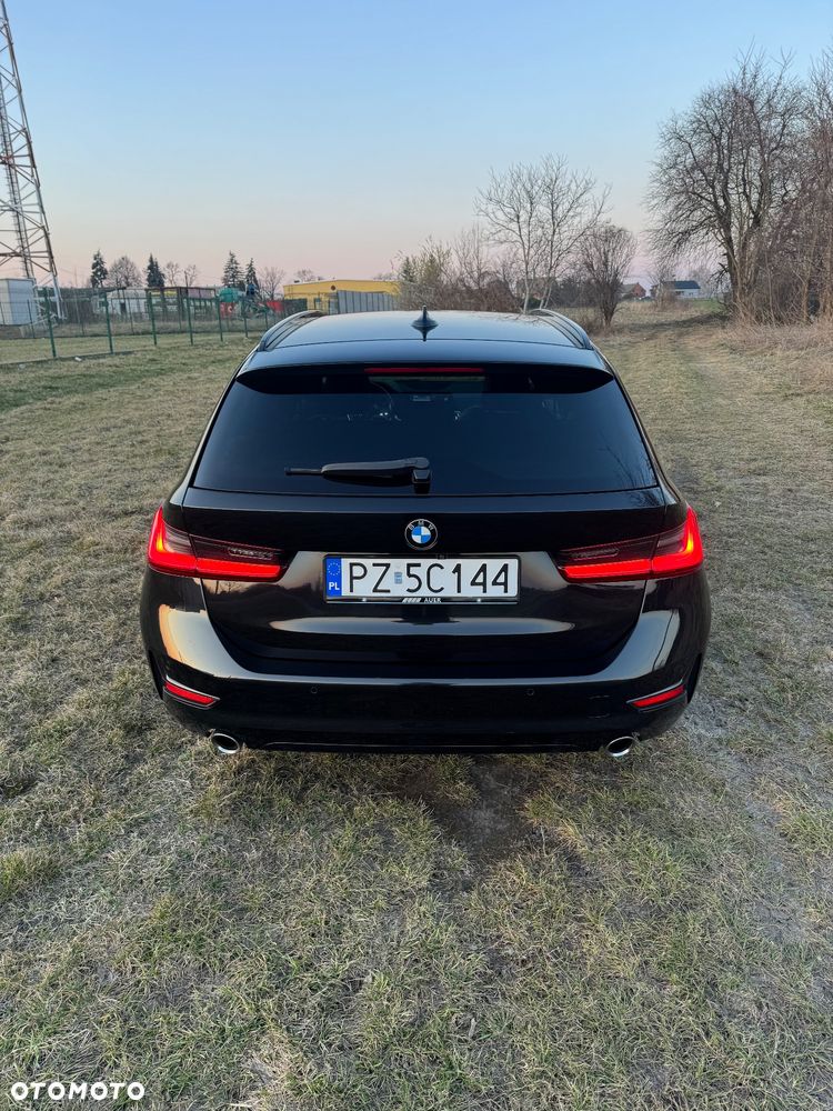 BMW Seria 3 320d Sport Line - 8