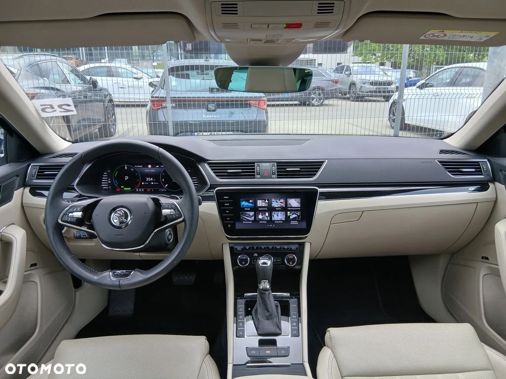 Skoda Superb 1.4 TSI Plug-In Hybrid L&K DSG - 23