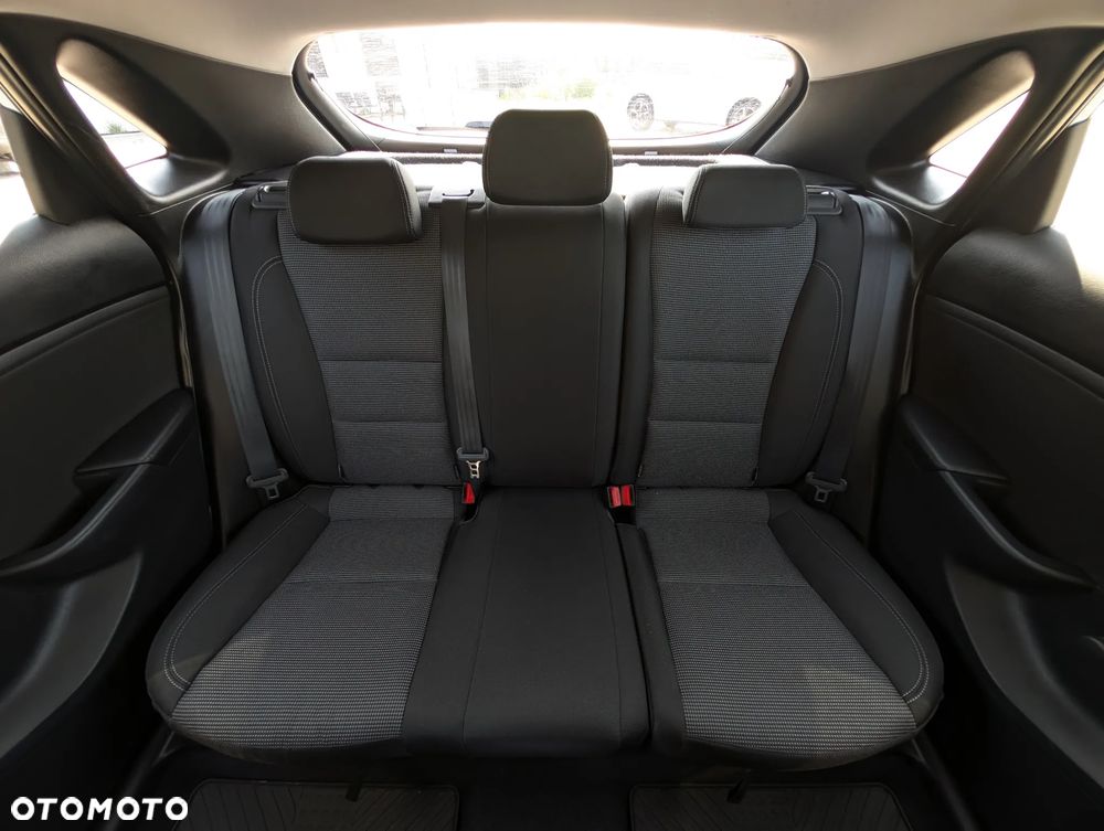 Hyundai i30 1.6 CRDi Comfort - 39