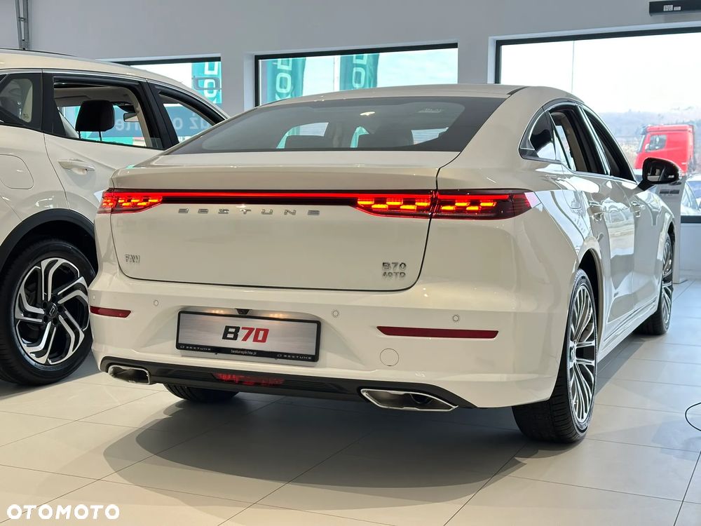 Bestune B70 2.0T Elegance - 4