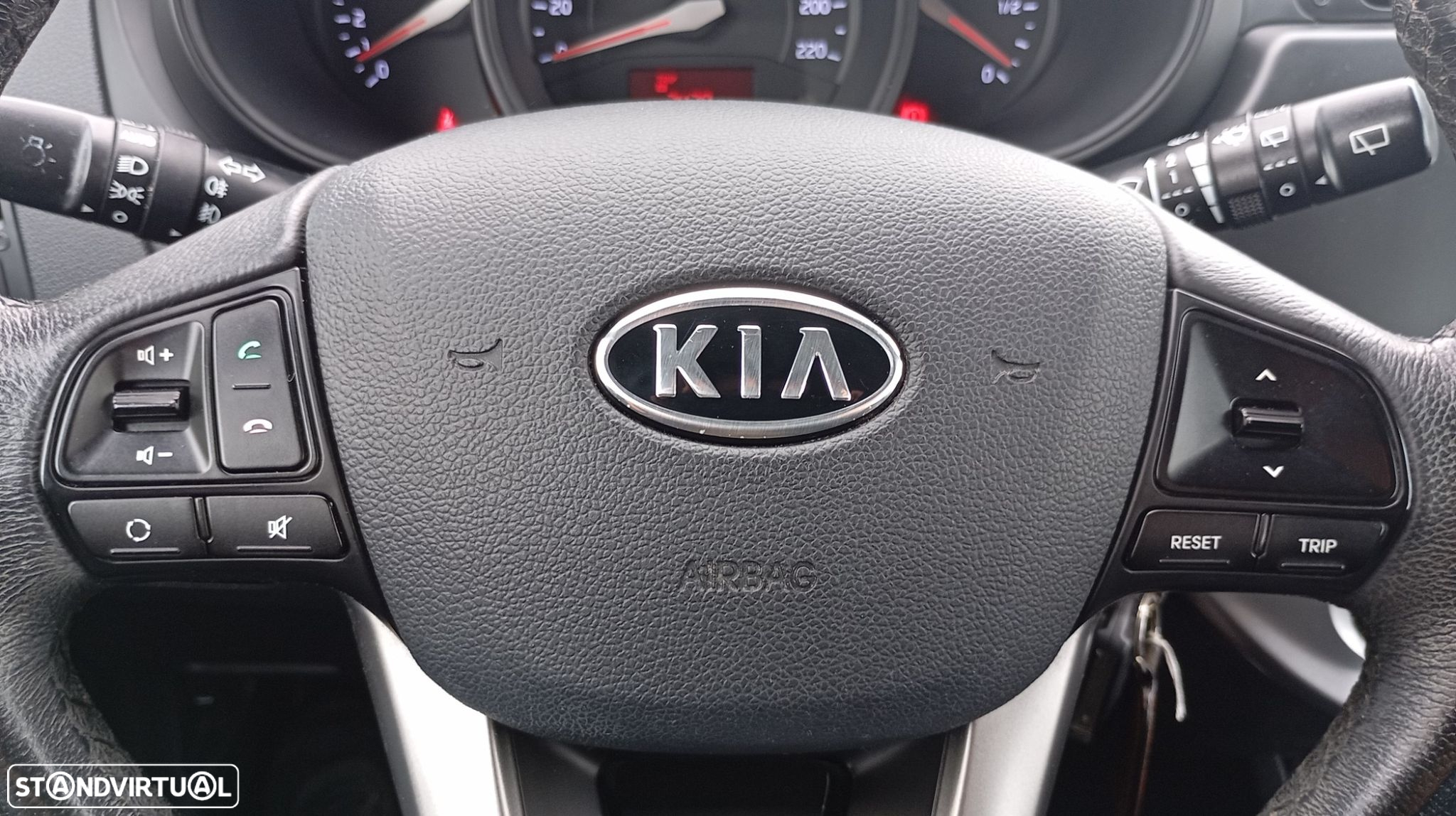 Kia Rio 1.2 CVVT LX - 18